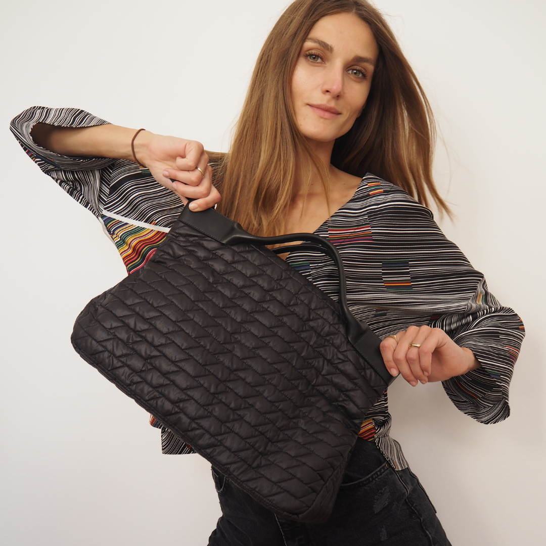 Duża torebka damska do pracy i podróży. Jak wybrać model, który naprawdę ułatwia dzień